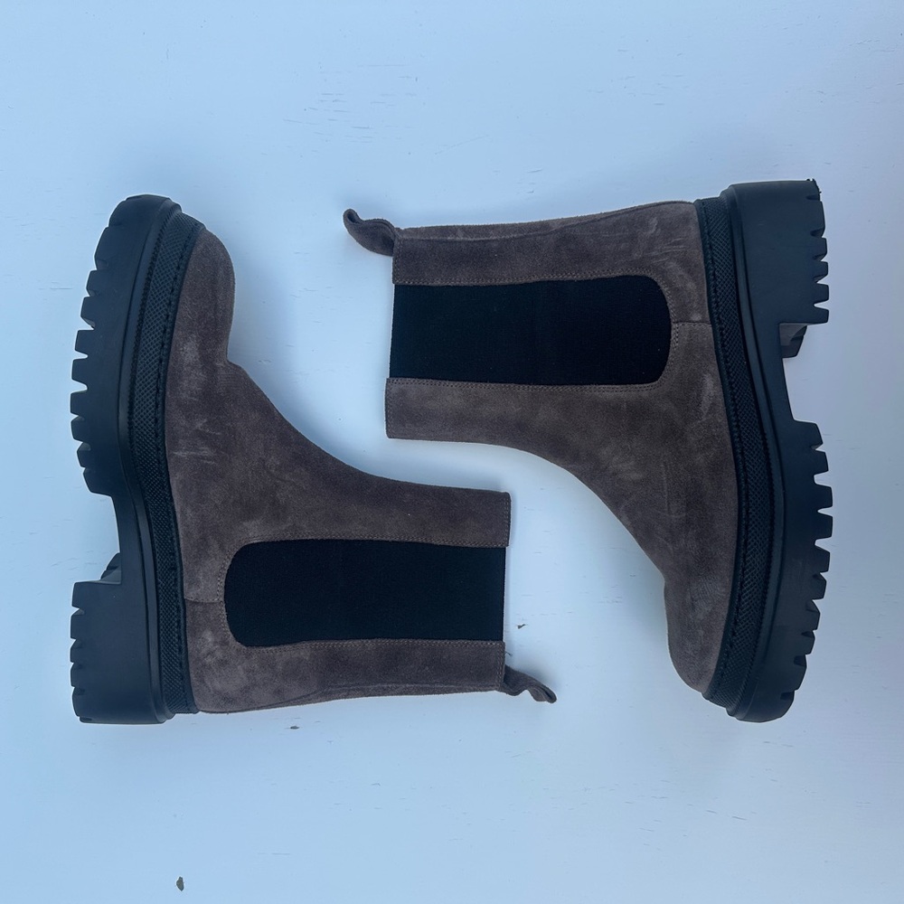 MAGUIRE - ‚Corticella’ Taupe Slate Suede Chelsea Boots - Size 5.5 - NEVER WORN - Picture 5 of 10